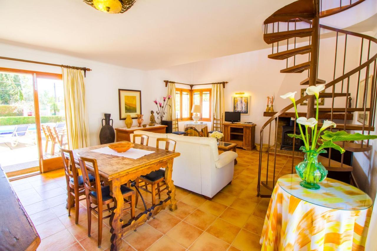 With Private Pool, Wifi And A/c Holiday home Port de Pollenca